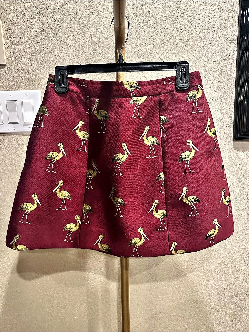 Alice + Olivia Loran Skirt in a burgundy